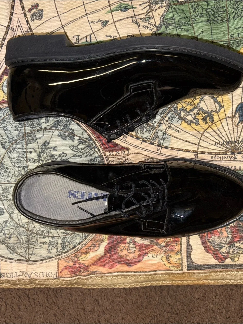 Bates Black Patent Leather Lace-Up Oxfords